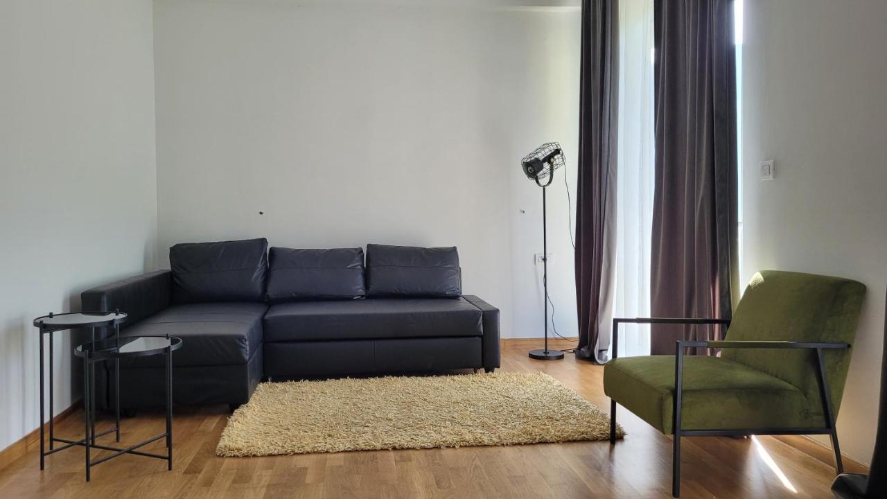 Theoxenia Hotel 안드리차이나 외부 사진