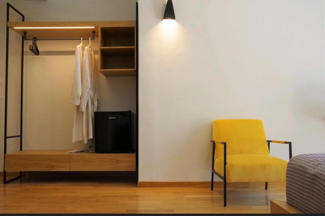 Theoxenia Hotel 안드리차이나 외부 사진