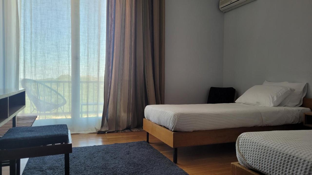 Theoxenia Hotel 안드리차이나 외부 사진