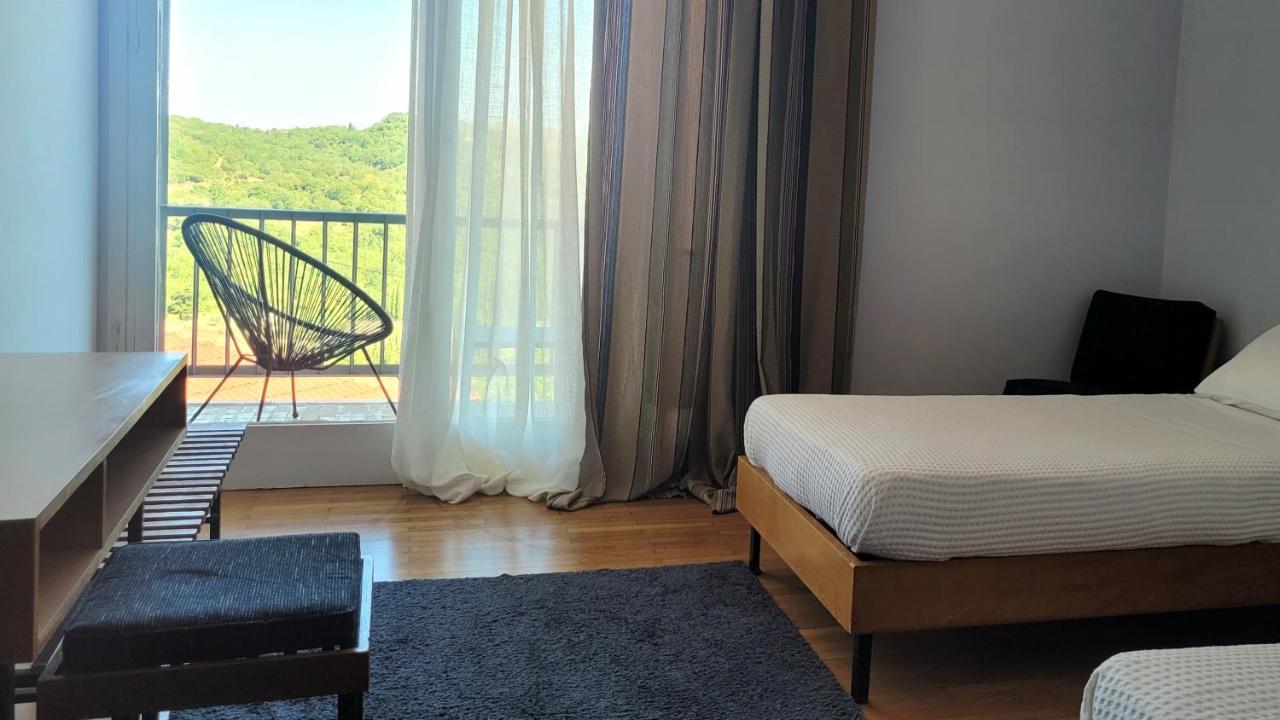 Theoxenia Hotel 안드리차이나 외부 사진